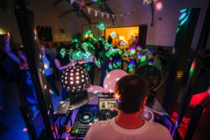 busy dance floor for birthday party with weston disco hire - party dj in bristol - emergency dj