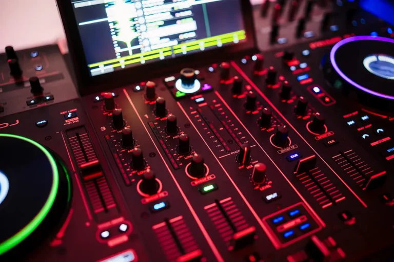 denon prime 4+ in use dj decks - dj hire in somerset